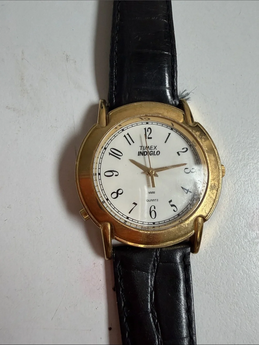 Vintage Timex Men's indiglo Watch Black Strap Gold Case White Dial needs battery